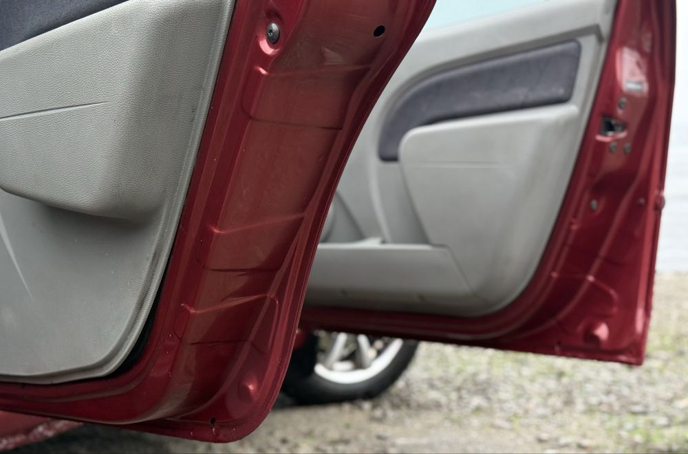 Dacia Logan 1.6 MPI Laureate газ/бензин