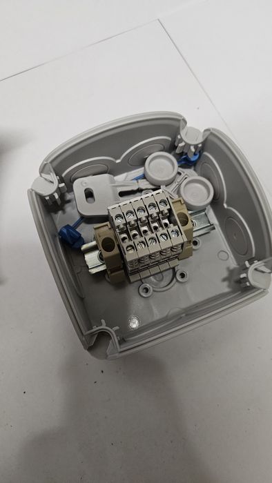 Puszka Hensel RK0205T IP66 z zaciskami - Nowa