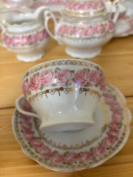 Serwis porcelanowy MZ Altrohlau Czechoslovakia – róże i złocenia