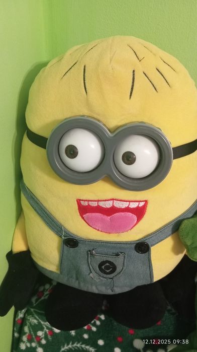 Minionek maskotka duży
