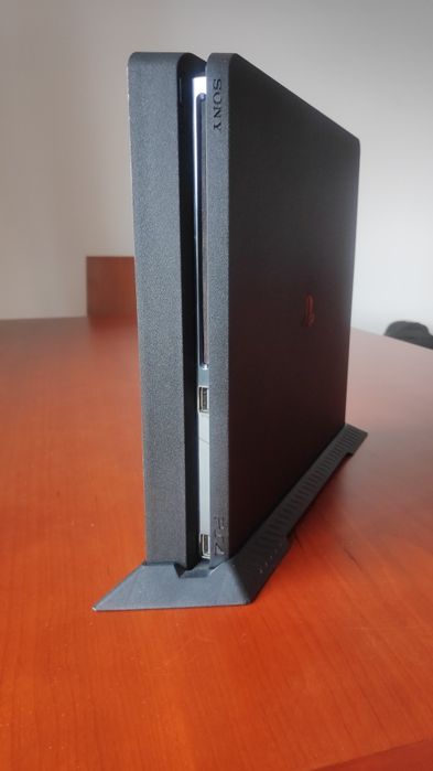 PS4 Slim + Controller + Vertical Stand64585472441858121