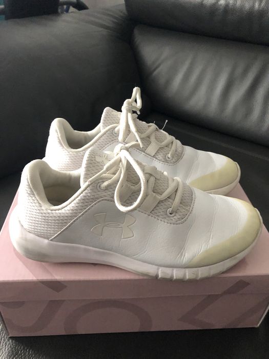 Buty Under Armour r.36