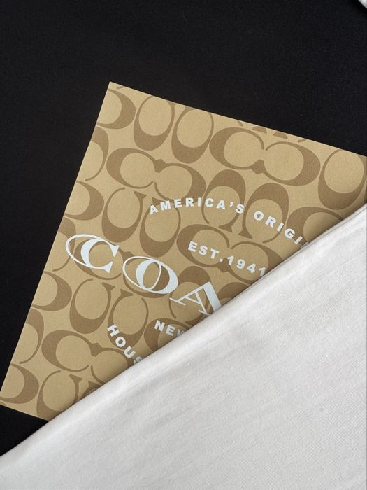 Футболка Coach розмір S.