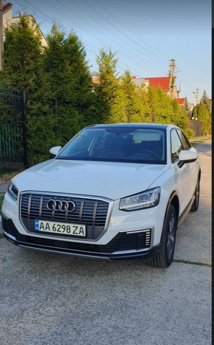 Продам Audi Q2L e-tron 2021 електро авто