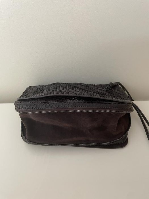 Mala de senhora em pele.