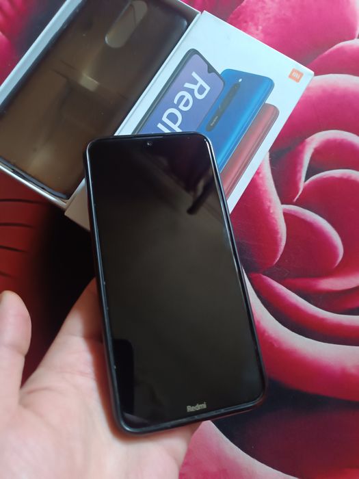 Продам телефон xiaomi 8