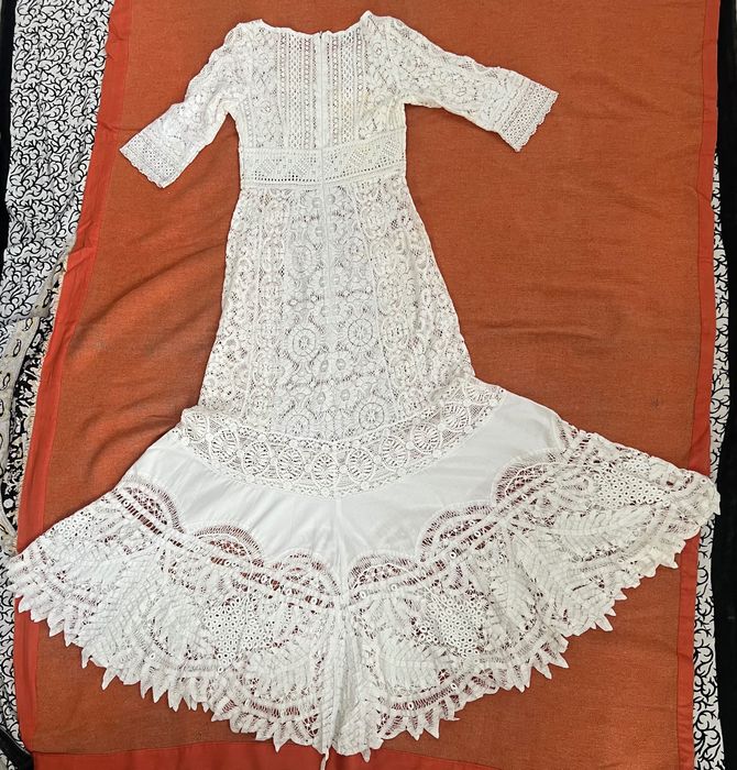 Suknia ślubna klasyczna na lato z koronki długa