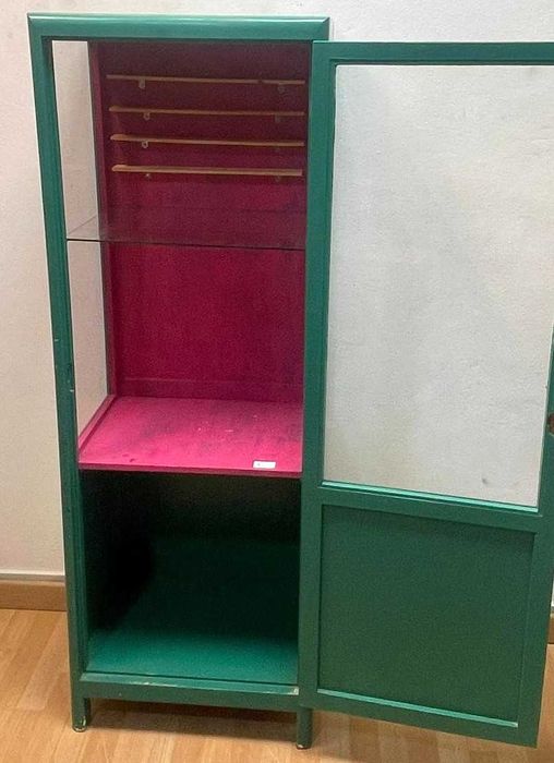 Movel antigo, vitrine, expositor em madeira