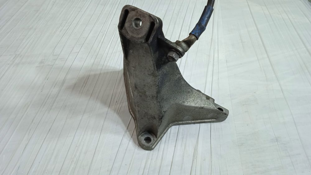 Audi A4 B5 A6 C5 Łapa Silnika Mocowanie 308AG