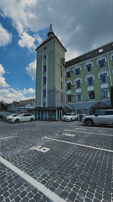 Оренда Офісу в БЦ D-LUX DOWNTOWN вул.Героїв Небесної сотні 24