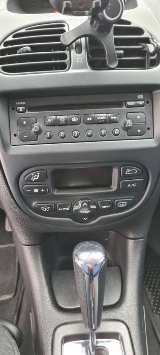 PEUGEOT 206 1.6i Автомат