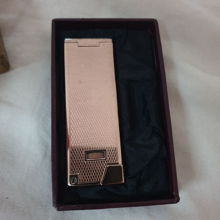 Esqueiro antigo de coleção