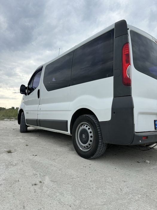 Renault Trafic 2009 VIN VF1FLBHA69V353985 фото оголошення 4 з 8