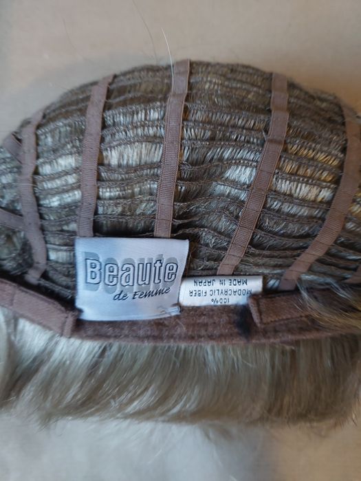 Peruka damska krótkie włosy