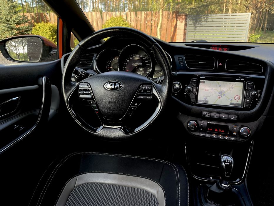 Kia Pro’ Ceed 1.6 Benzyna * 135 km * Panorama