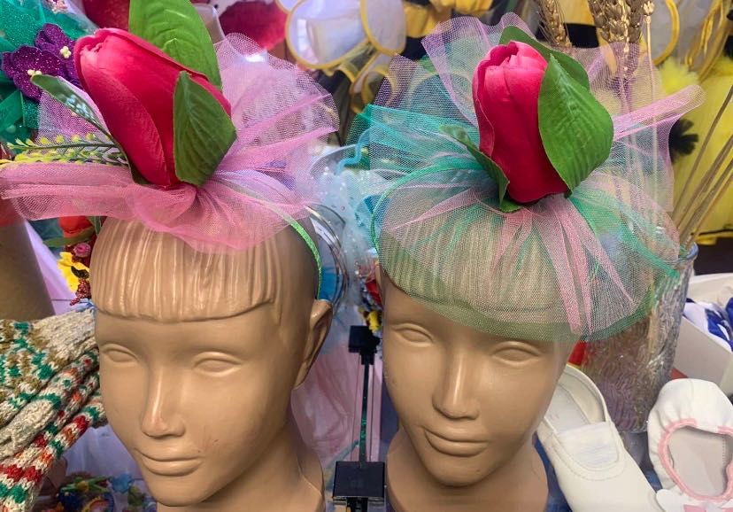 Обруч фіалки, тюльпана, весни