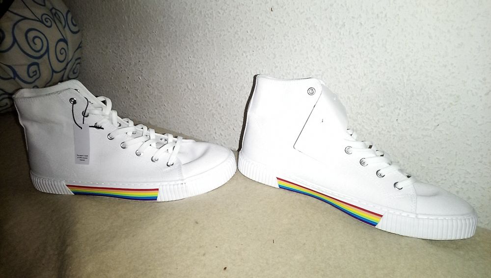 44 Buty z tęczą, lgbt, tęczowe, tolerancyjne trampki
