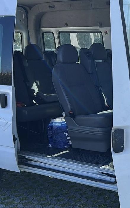 Carrinha 9 lugares transformável em dormitório