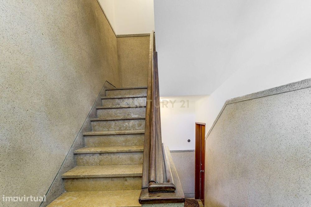 Apartamento T2 ,Terraço, 84m2, Rua General Teófilo da Trindade, Arrend