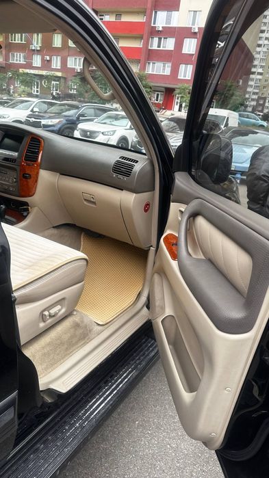 Продаётся Toyota LC100