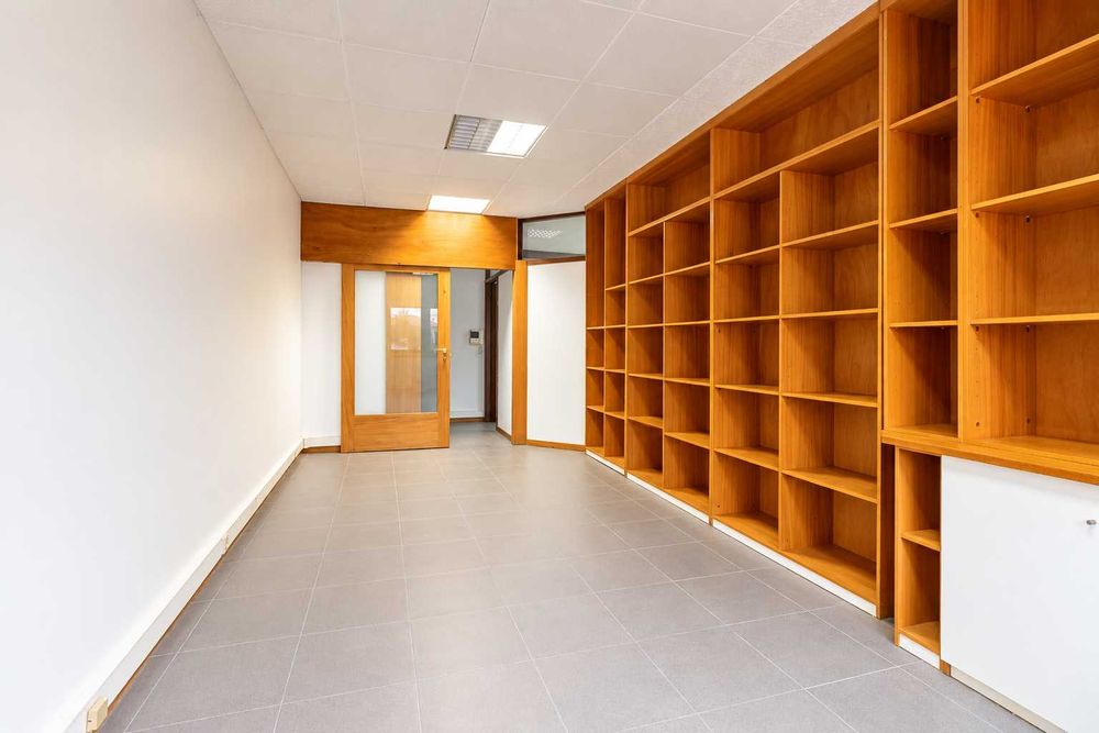 Escritório com 70 m2 no centro de Gondomar