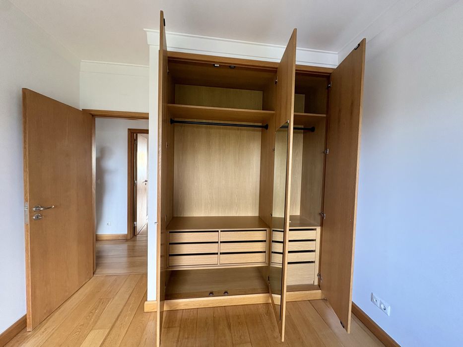 T3 para arrendamento - Condomínio Privado c/ Piscina | Serra Carnaxide