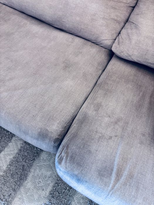 Sofá de 3 lugares com chaise long + arrumação + 2 puffs