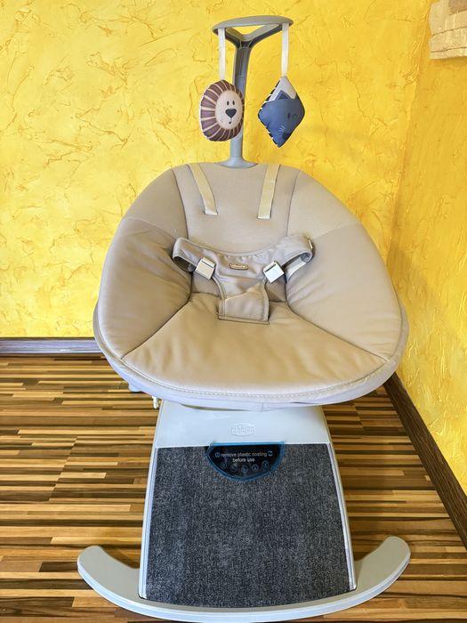 Заколисуючий центр Chicco