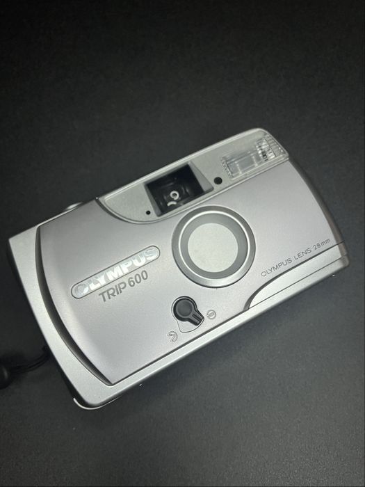 Плівкова камера Olympus Trip 600