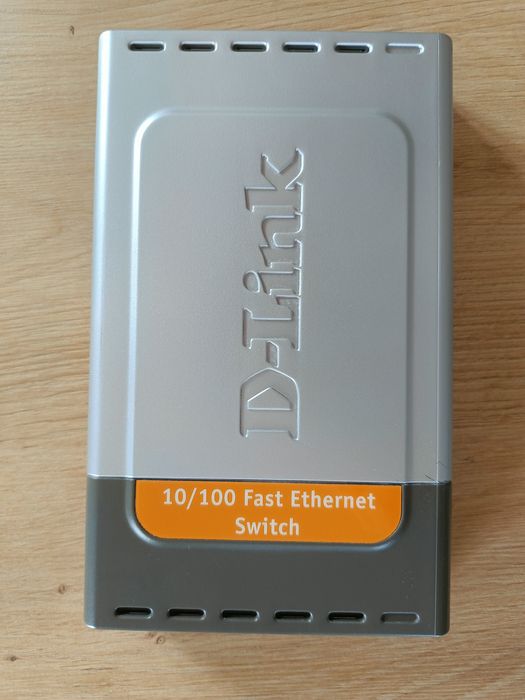 Switch D-Link DES-1008D  8 portów