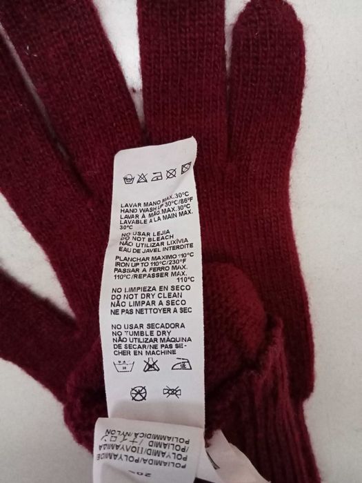 Luvas bordeaux da Zara