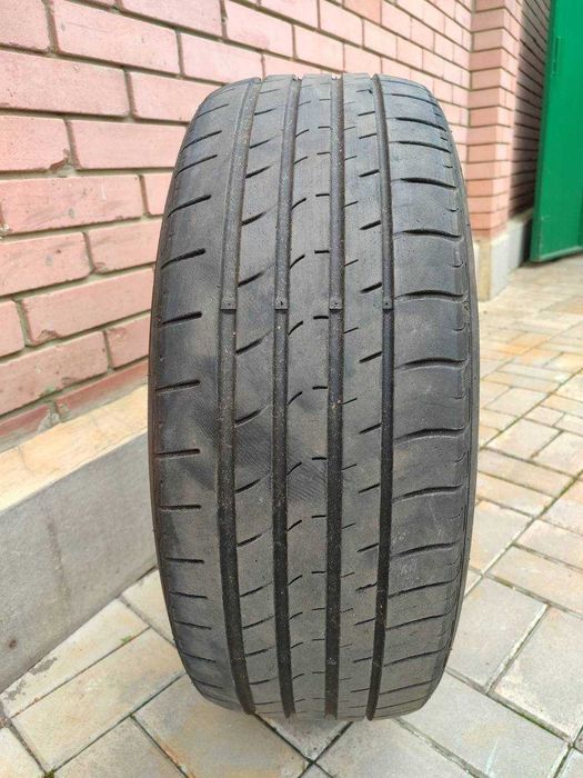 Літні шини Nexen Nfera R01 225/55 R18