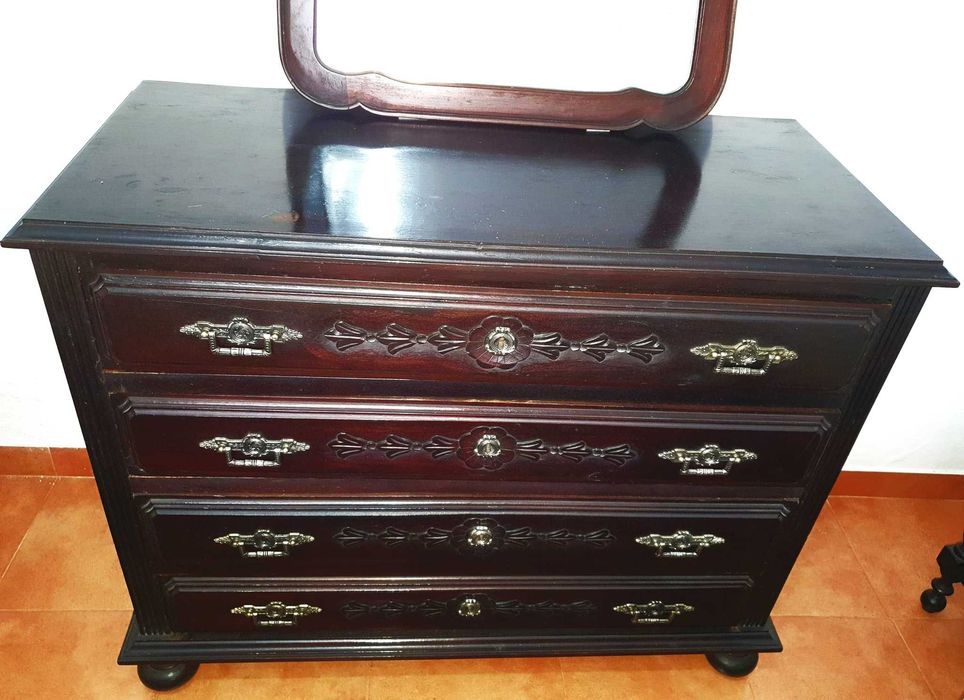 Mobília de quarto, estilo D. João V