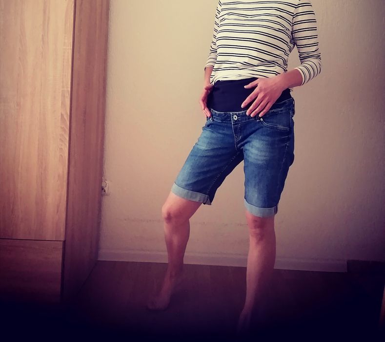 Wygodne jeansowe ciążowe krótkie spodenki H&M Mama