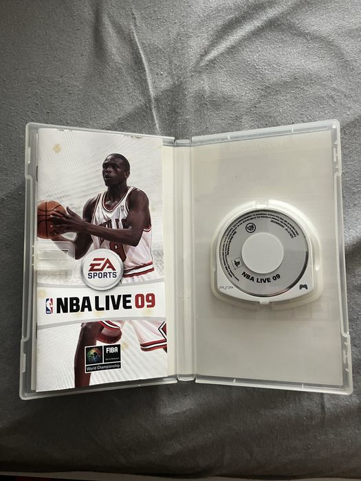 NBA LIVE 09 PSP como novo