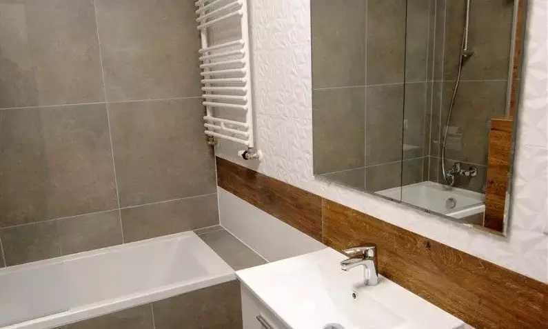 2 pokoje z halą garażową blisko Olivia Business Centre