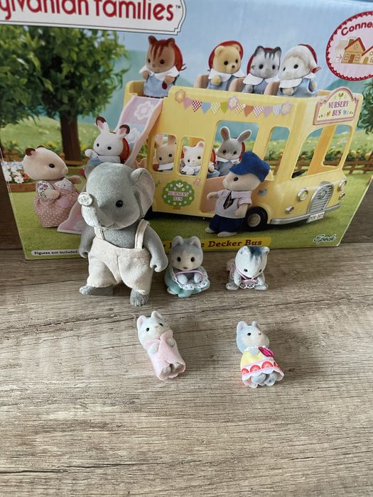 Autobus Sylvanian Families plus figurki
