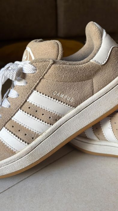 Tênis adidas campus