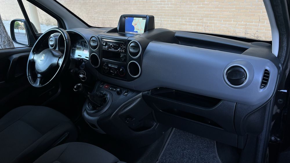 Peugeot Partner 1.6 hdi 3 lugares  ( VENDIDA )