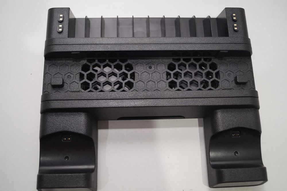 375 DOBE p-4 series podstawka chłodząca stacja ładująca do playstation