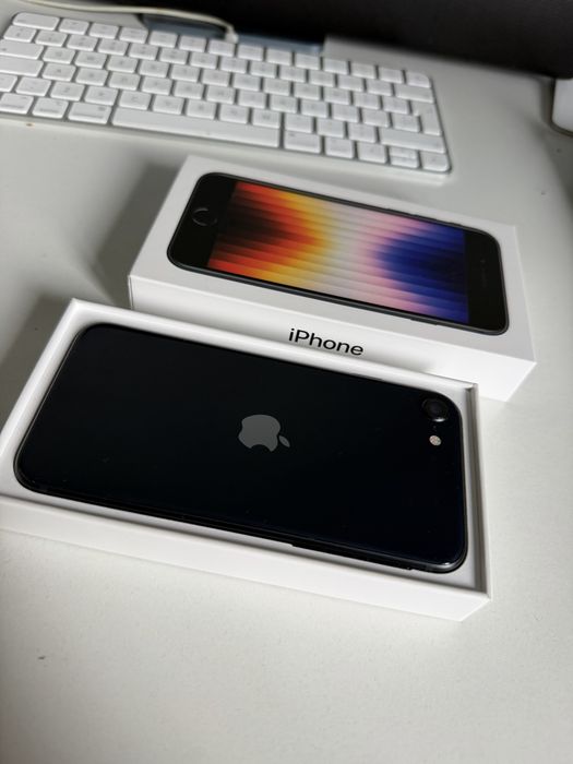 @ Bateria 100% iPhone SE 2022 128gb Midnight Idealny
