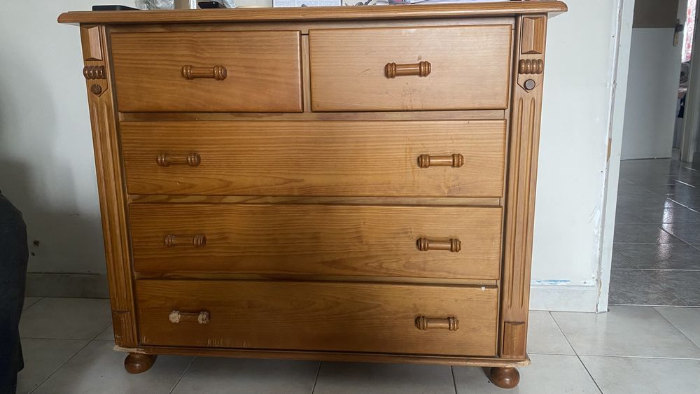 Comoda Movel Maciça (Madeira)