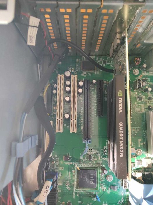 Sprzedam - komputer PC stacja robocza Dell Precision T3500 po leasingu
