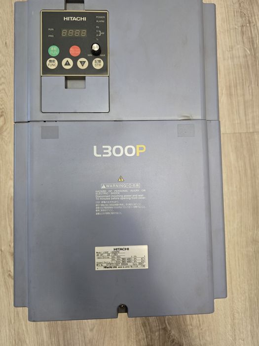 Falownik L300P 22kw Hitachi oryginalny Japończyk