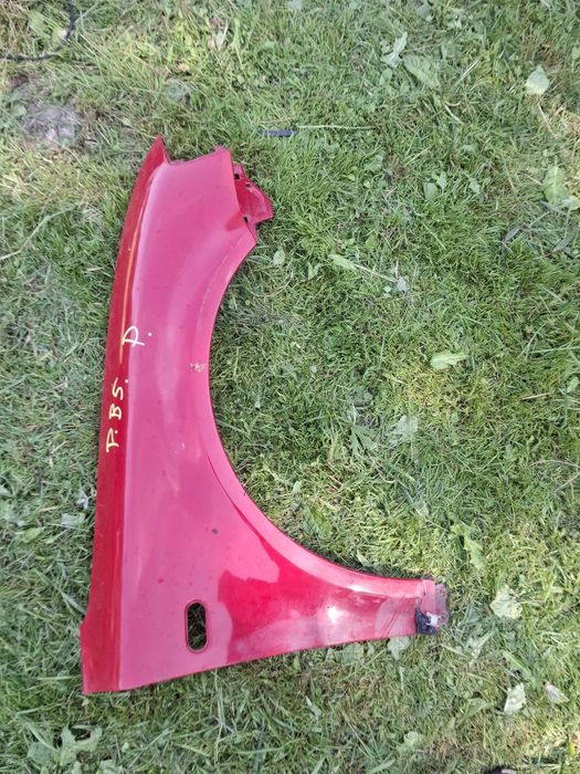 Błotnik prawy volkswagen Passat b5 LY3D kod lakieru bez rdzy