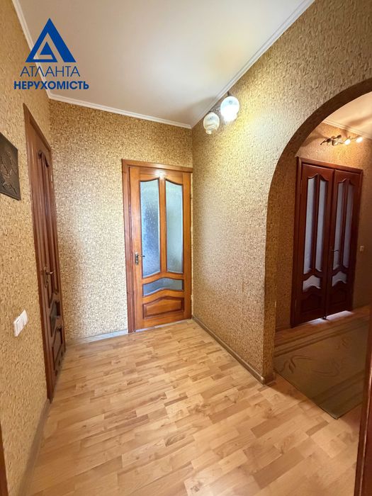 Продаж 3-кімнатної квартири р-н вул.Відродження!