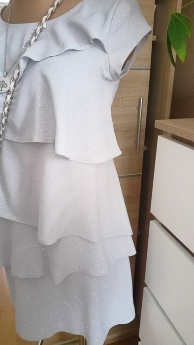 Sukienka elegancka błyszcząca S