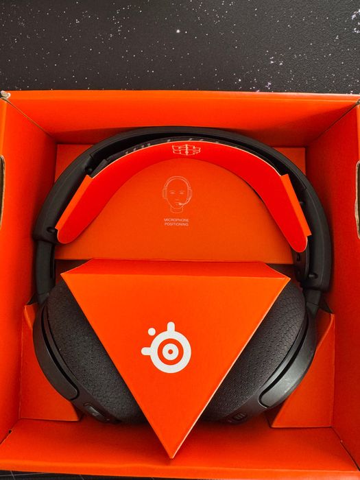 Геймерські навушники STEELSERIES Arctis Nova 3