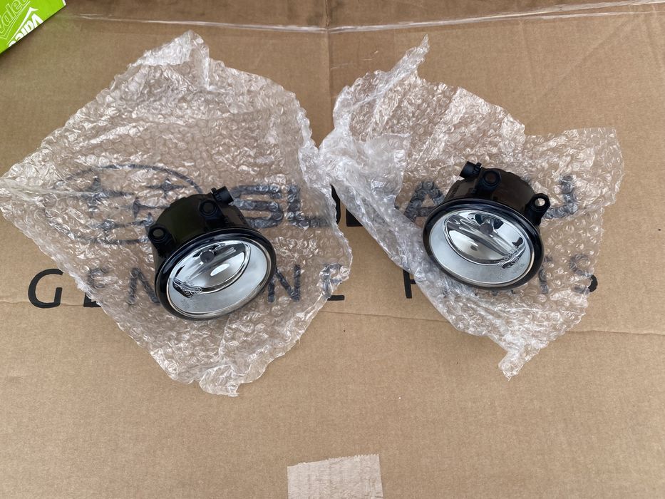 Туманки ПТФ Toyota auris yaris avensis Suzuki Peugeot Citroen