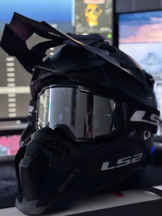 Mam na sprzedaz kask ls2